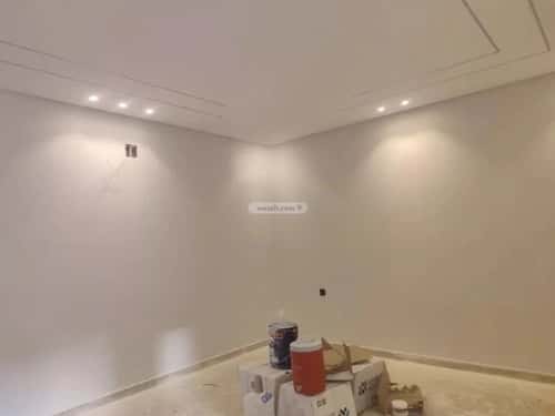 5 bedroom villa in Al Awali 9
