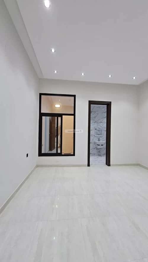 فيلا 5 غرف في طويق 12