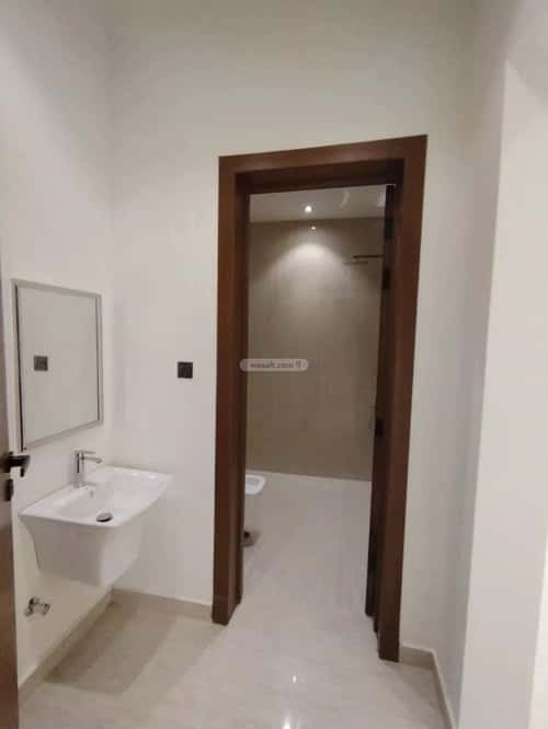 5 bedroom floor in Tuwaiq 3