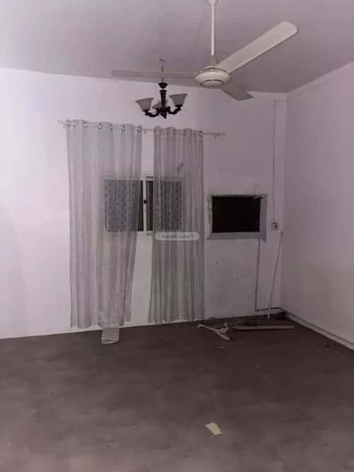 6 bedroom villa in Al Yamamah 3