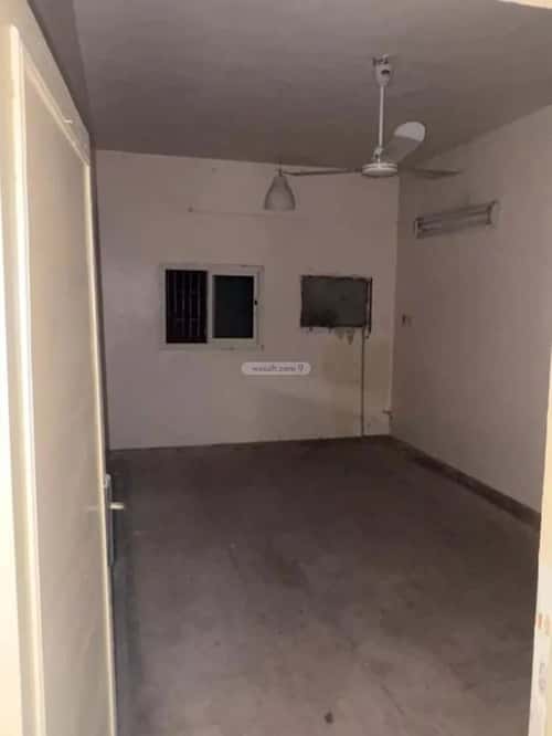 6 bedroom villa in Al Yamamah 8