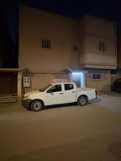 6 bedroom villa in Al Yamamah 13