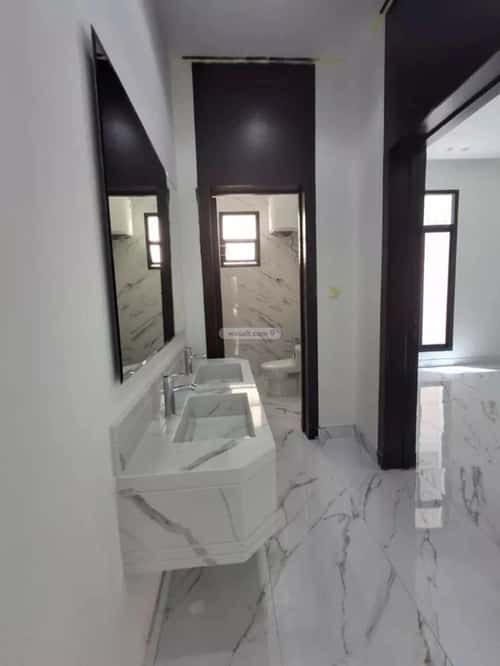 6 bedroom villa in Al Uraija Al Gharbi 5