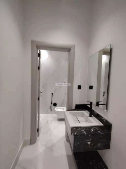 6 bedroom villa in Al Awali 4