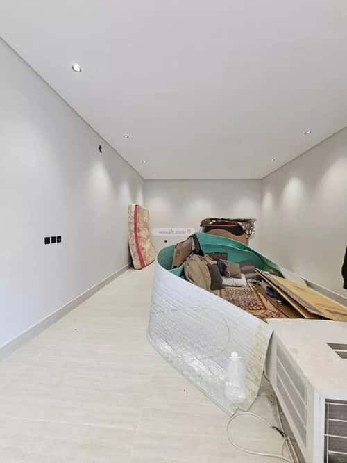 5 bedroom floor in Tuwaiq 8