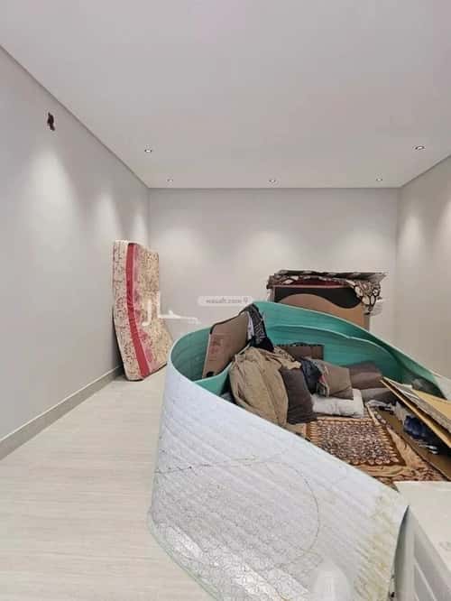 5 bedroom floor in Tuwaiq 3