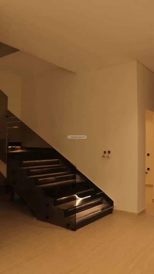 5 bedroom villa in Al Zahrah 3