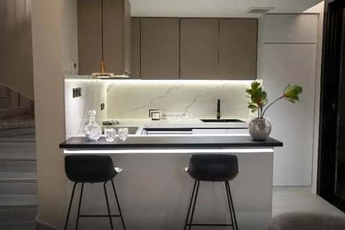 فيلا 5 غرف في العارض 1