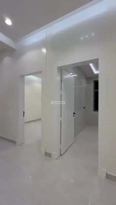 6 bedroom villa in Al Janadriyah 3