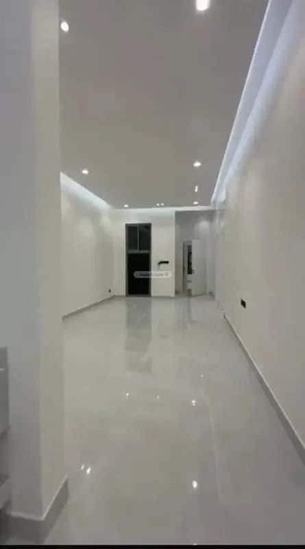 6 bedroom villa in Al Janadriyah 5