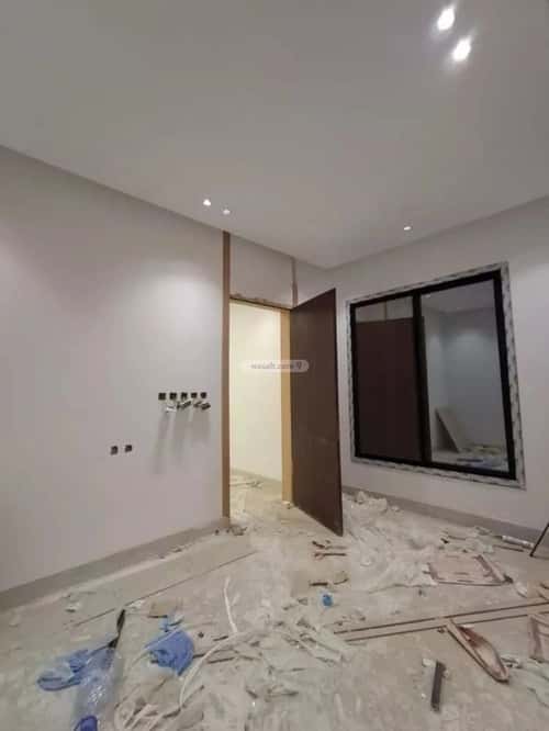 5 bedroom floor in Tuwaiq 1
