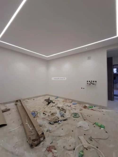 5 bedroom floor in Tuwaiq 2