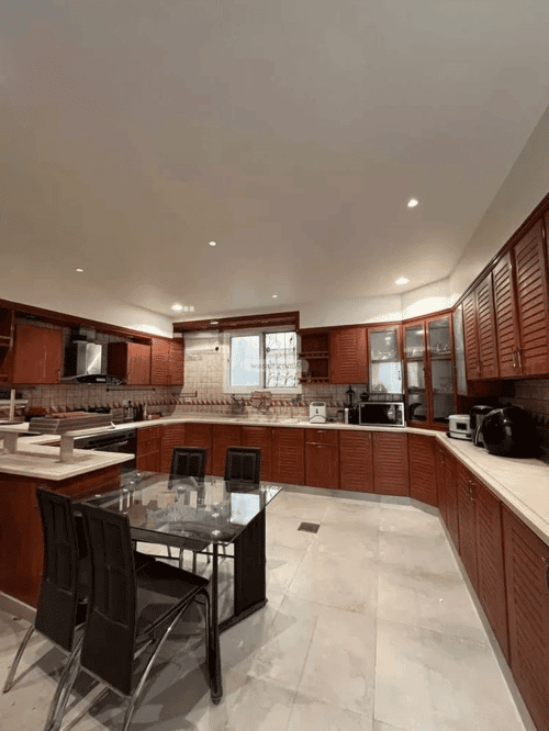 7 bedroom villa in As Saadah 4