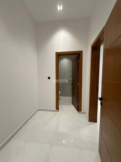 3 bedroom floor in King Faisal 12