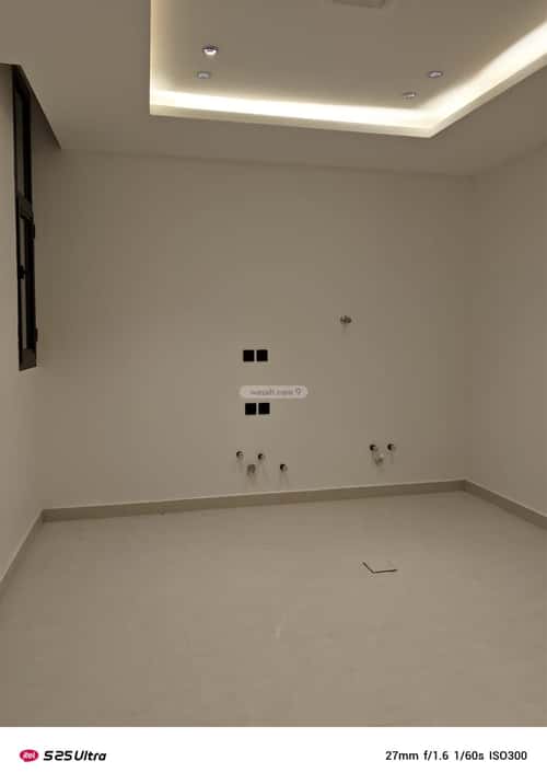 3 bedroom floor in King Faisal 10