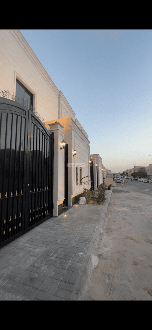 3 bedroom floor in King Faisal 16