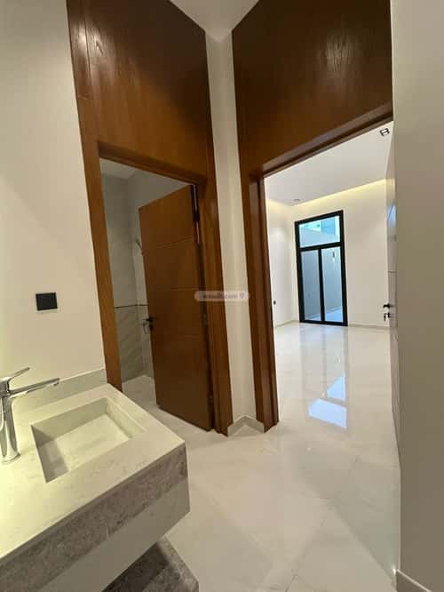 3 bedroom floor in King Faisal 8