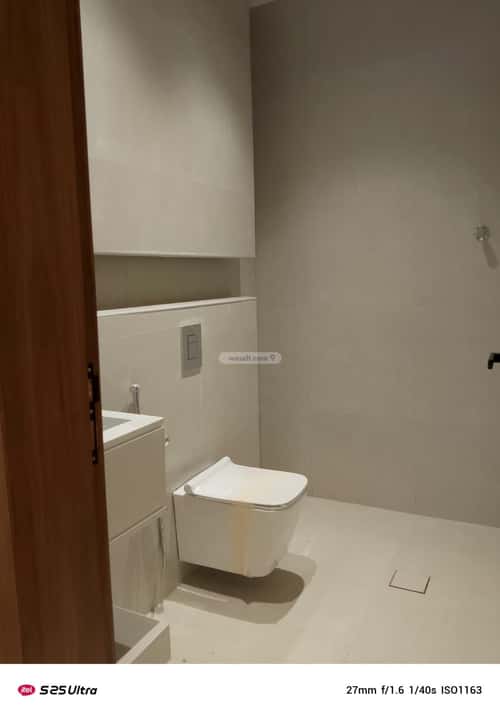 3 bedroom floor in King Faisal 2
