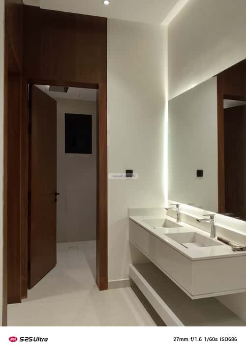 3 bedroom floor in King Faisal 1