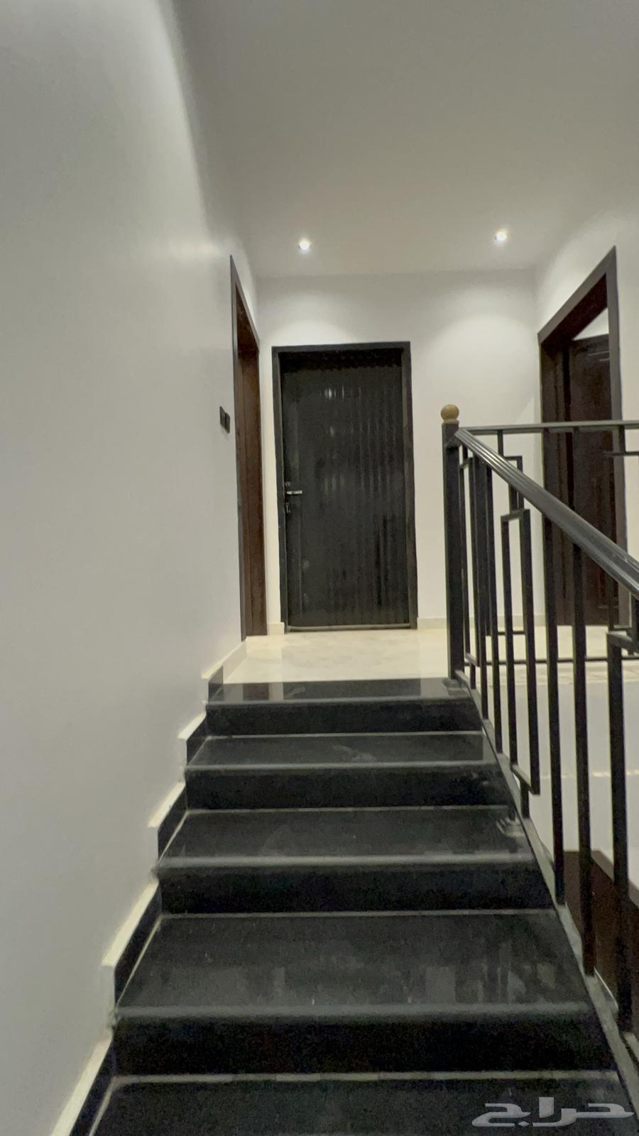 6 bedroom villa in Al Janadriyah 16