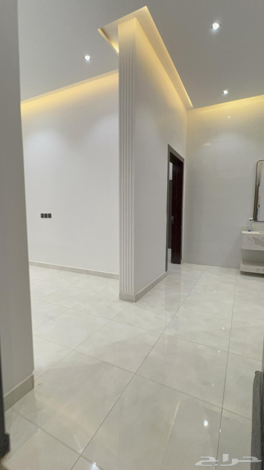 6 bedroom villa in Al Janadriyah 5