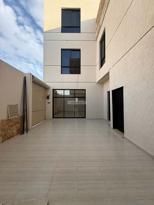 5 bedroom villa in Dhahrat Laban 1