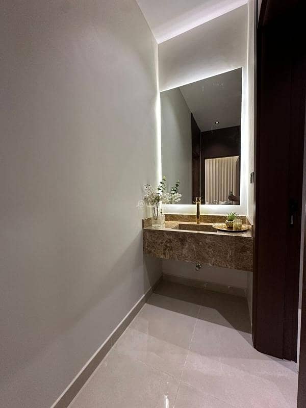 4 bedroom apartment in Okaz, Riyadh 22
