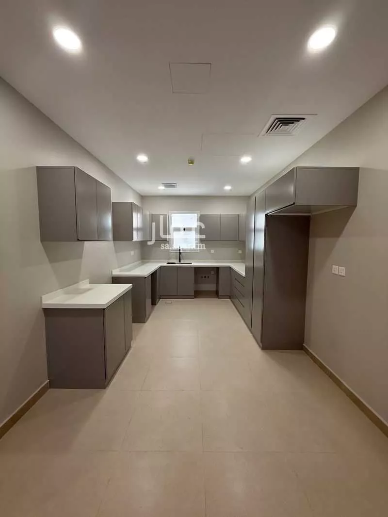 4 bedroom apartment in Ash Shulah 11