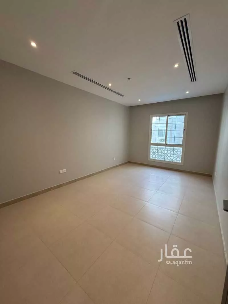 4 bedroom apartment in Ash Shulah 16