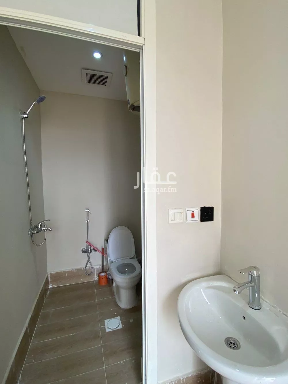 1 bedroom apartment in Dhahrat Laban 5