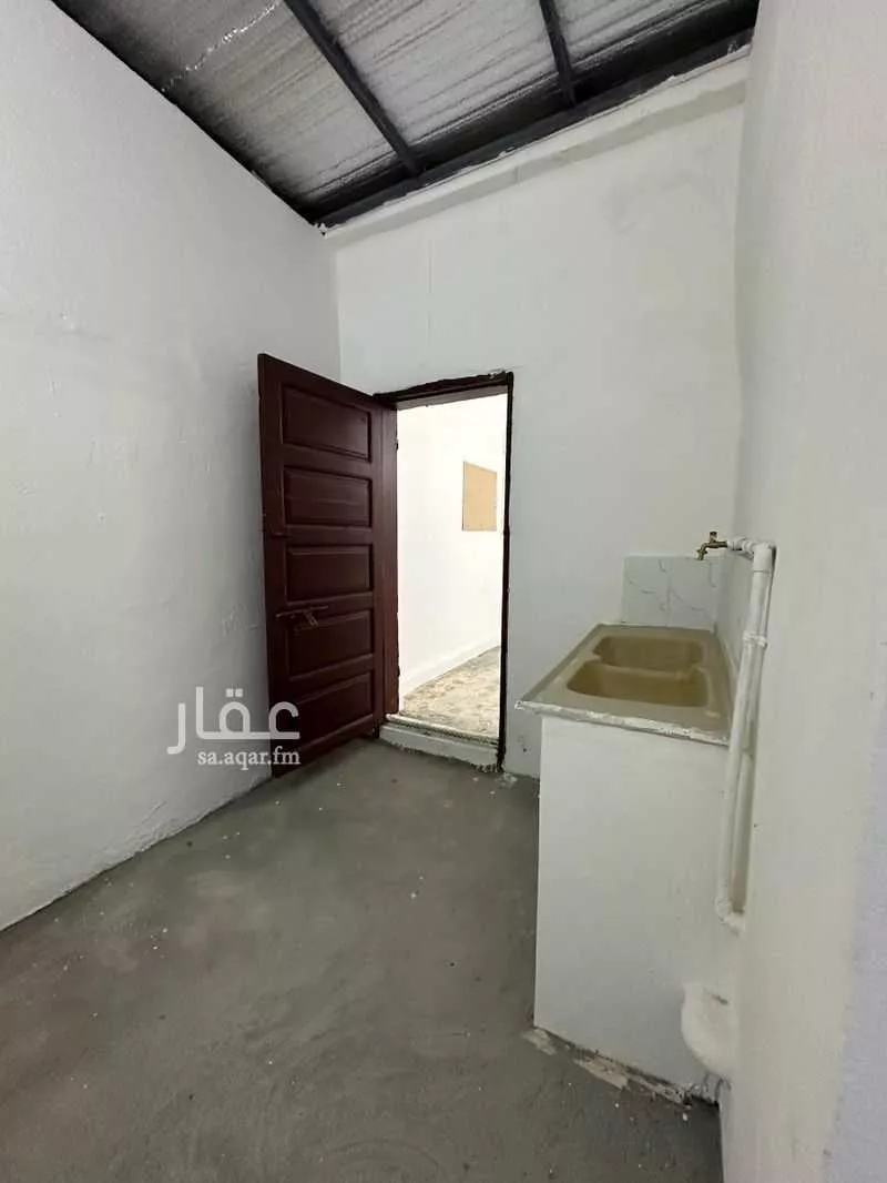عقار 16 غرف في مدينة العمال، الدمام 4