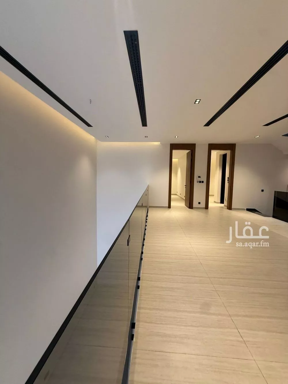 فيلا 5 غرف في العارض 4