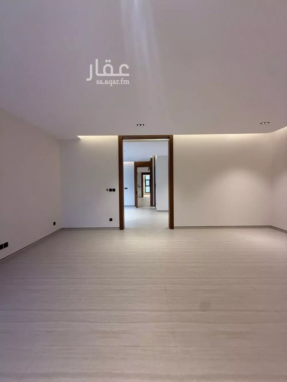 فيلا 5 غرف في العارض 6