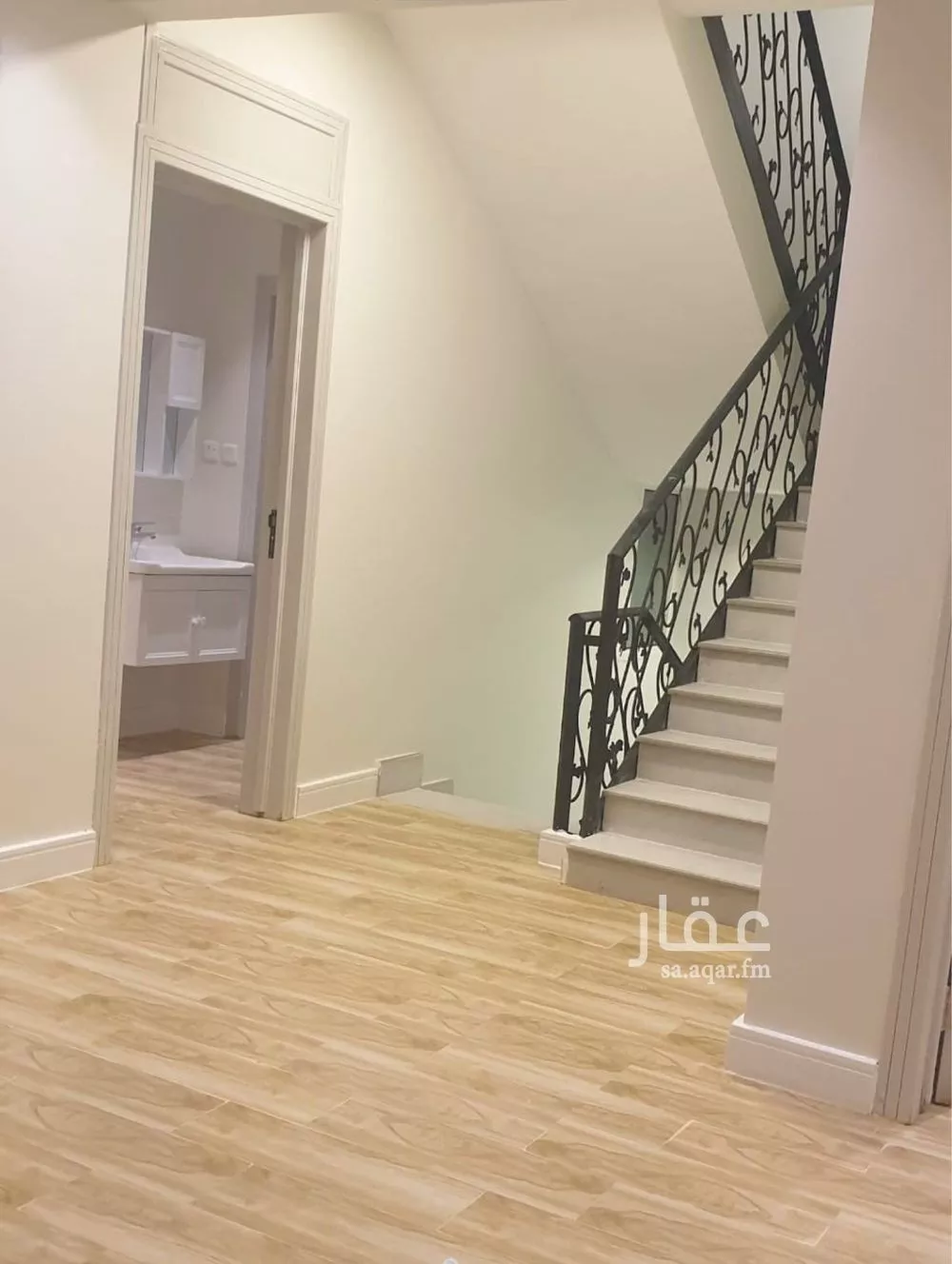 5 bedroom villa in Al Yarmouk 7