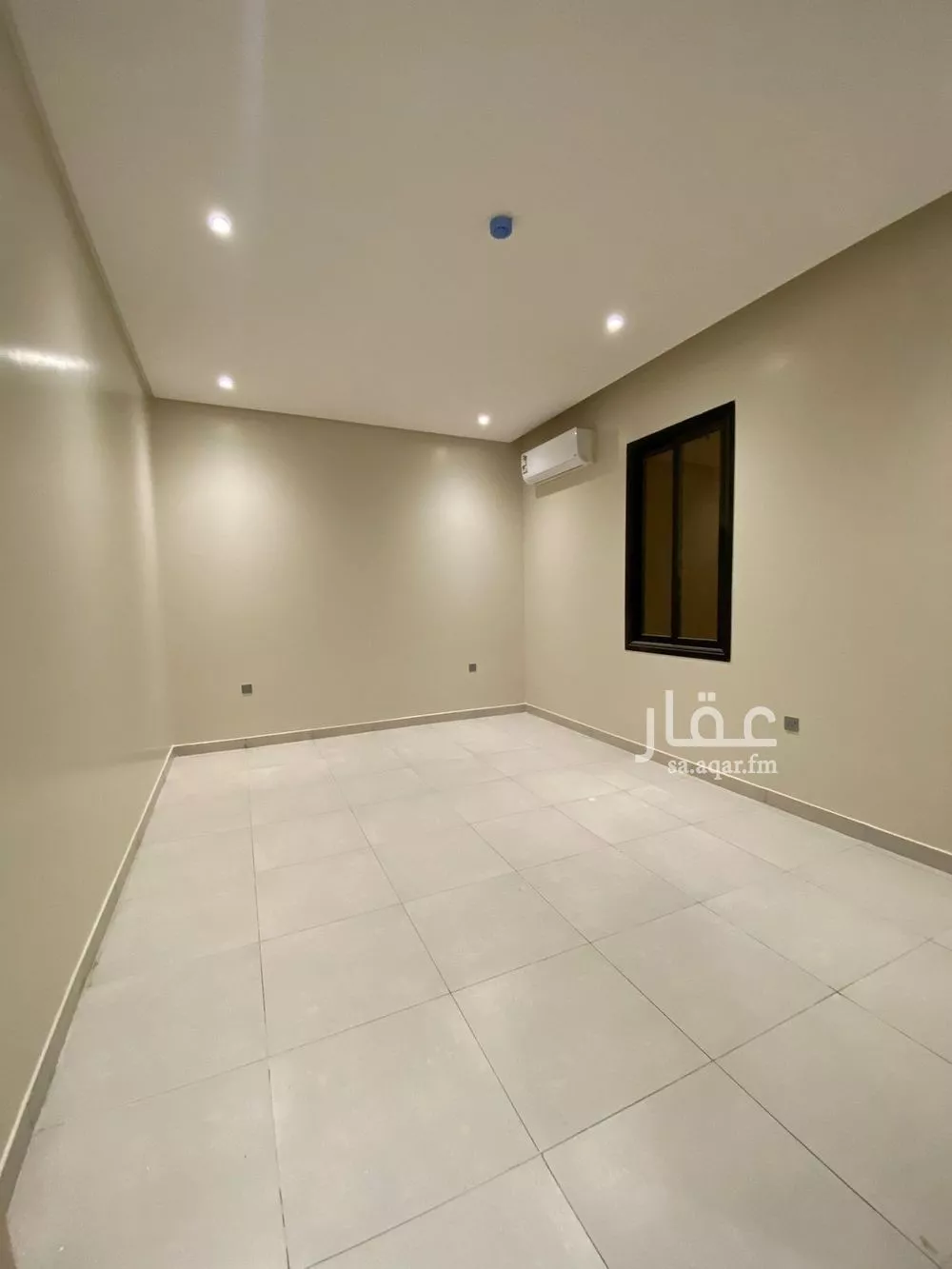 4 bedroom apartment in Al Yarmouk 8