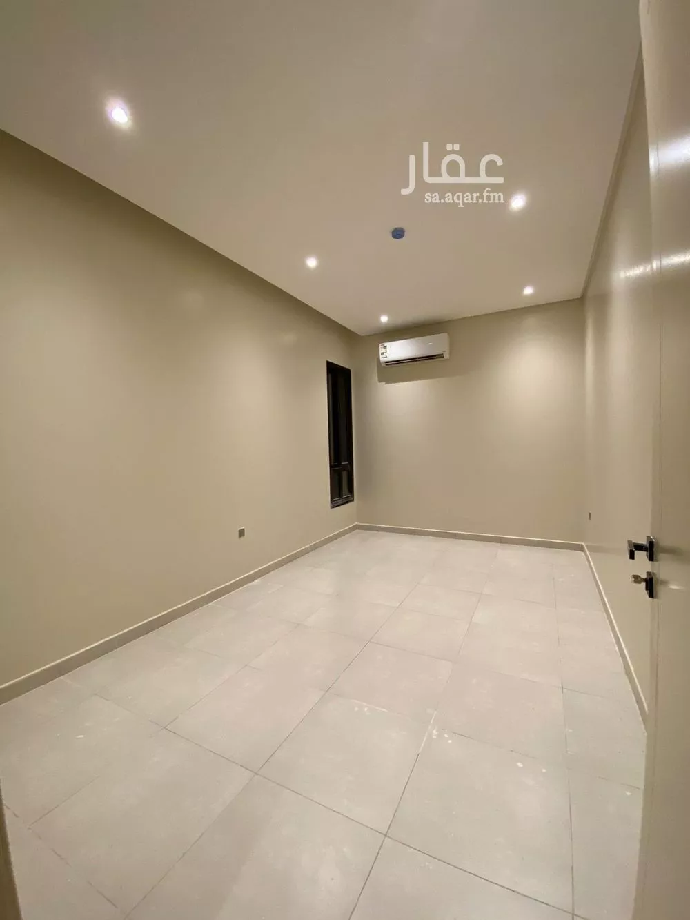 4 bedroom apartment in Al Yarmouk 10