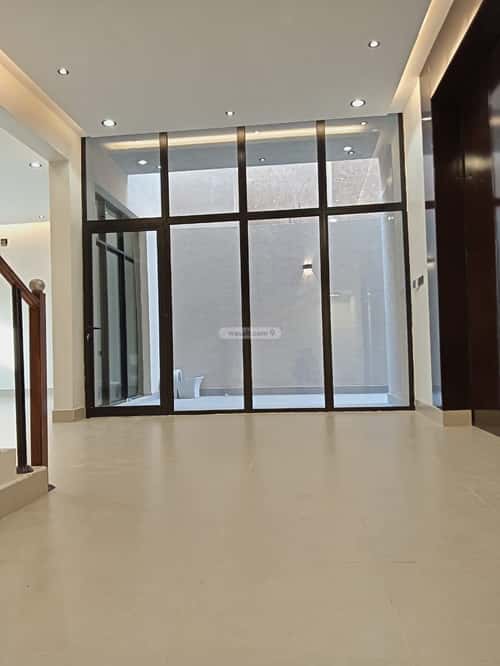 فيلا 7 غرف في العارض 5