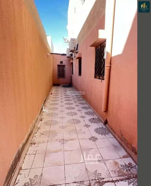 فيلا 10 غرف في العريجاء الأوسط 9