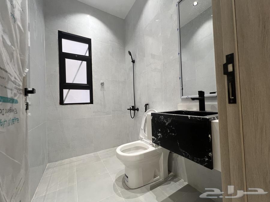 5 bedroom apartment in Al Ranuna, Madinah 6