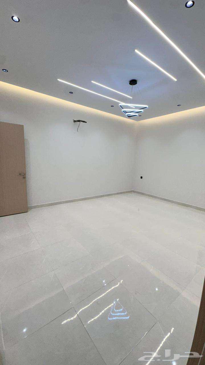 شقة 6 غرف في الدفاع 3