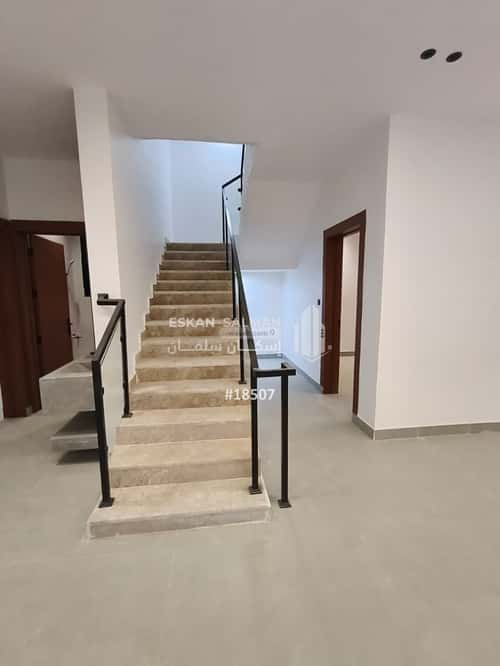 5 bedroom villa in Taibah 4