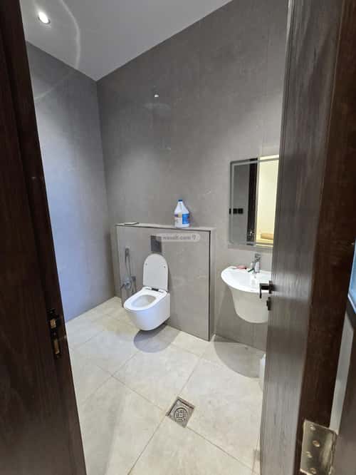 5 bedroom floor in Al Munsiyah 2
