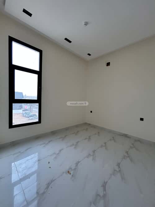 4 bedroom apartment in Al Zahrah 8