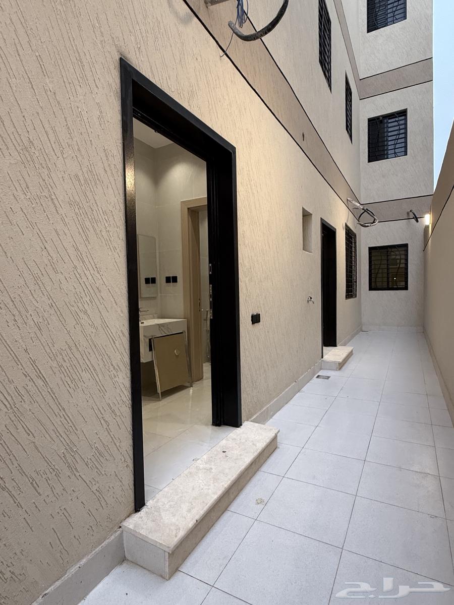 6 bedroom apartment in Al Difa 2