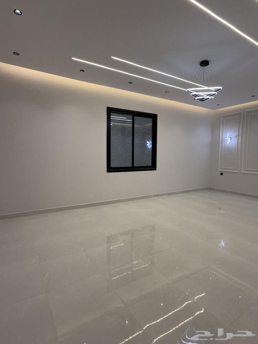 6 bedroom apartment in Al Difa 3