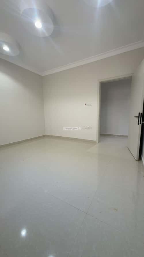 5 bedroom floor in Tuwaiq 1