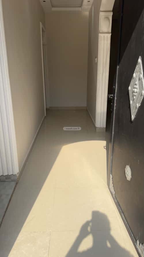 5 bedroom floor in Tuwaiq 6
