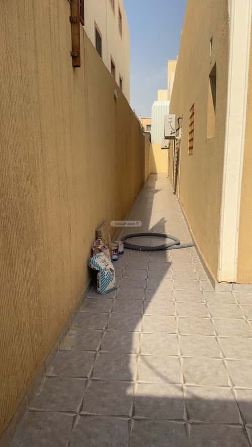 5 bedroom floor in Tuwaiq 4
