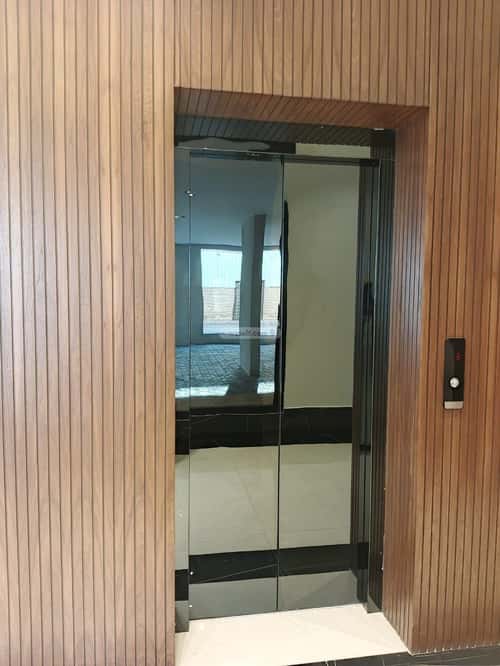 4 bedroom apartment in Al Yarmouk 8