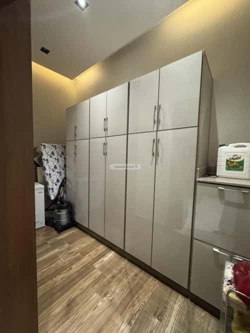 فيلا 5 غرف في عكاظ 2